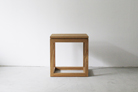 02_side_table
